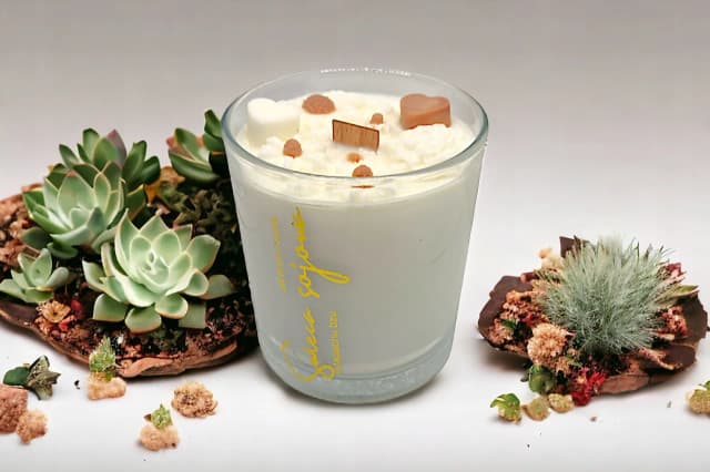 Świeczka o zapachu bzu – wyjątkowy aromat dla relaksu i stylu