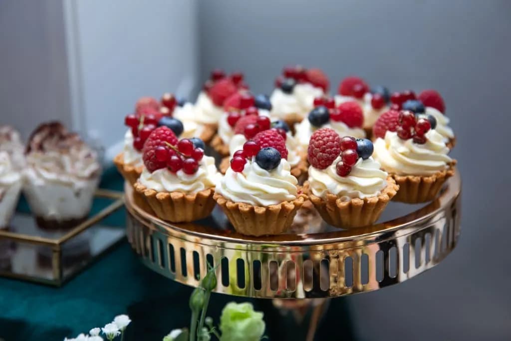 Co zamiast świeczek na tort? Bezpieczne i kreatywne alternatywy