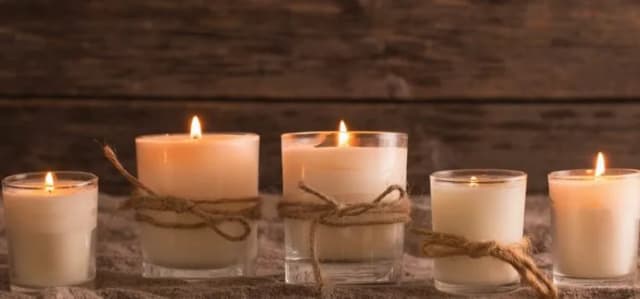 Dlaczego świeczka kopci? Oto powody i sposoby na uniknięcie dymu